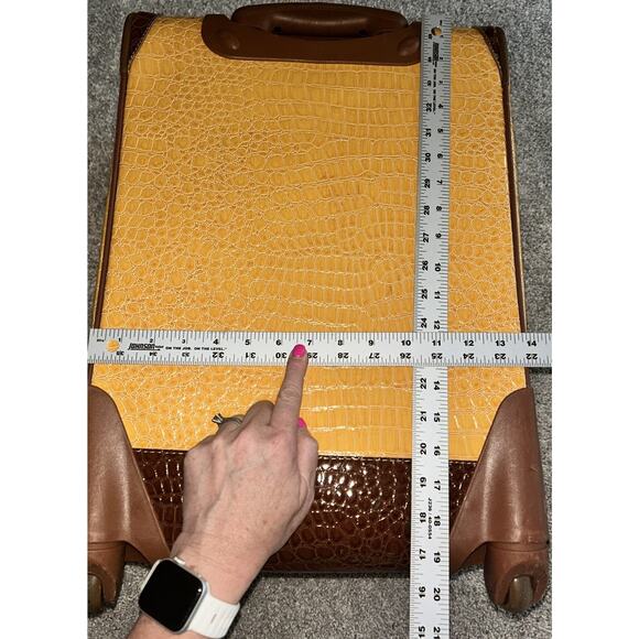 Samantha Brown Set Yellow Croc Spinner‎ Wheeled Luggage & Orange Toiletry Bag - Picture 6 of 16